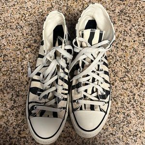 Converse size 9 Zebra Print
